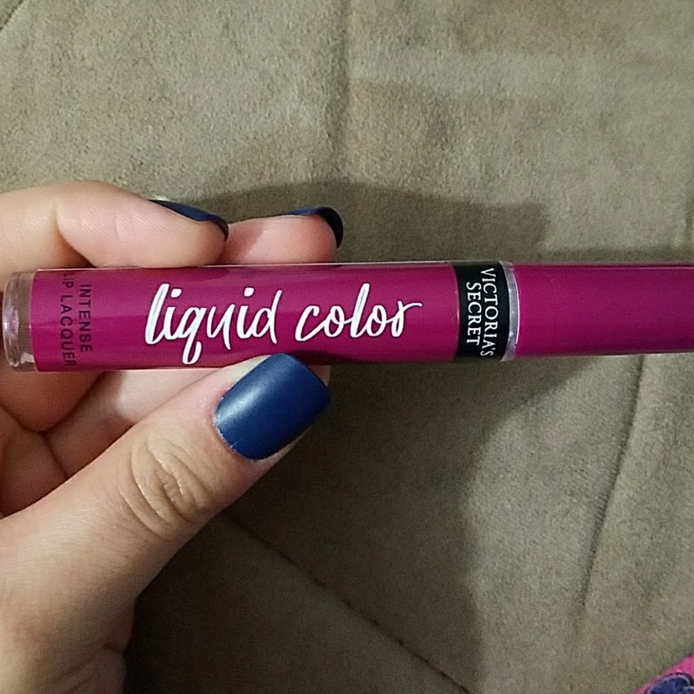 Victoria's Secret Lip Lawyer Gloss in Runway Pink